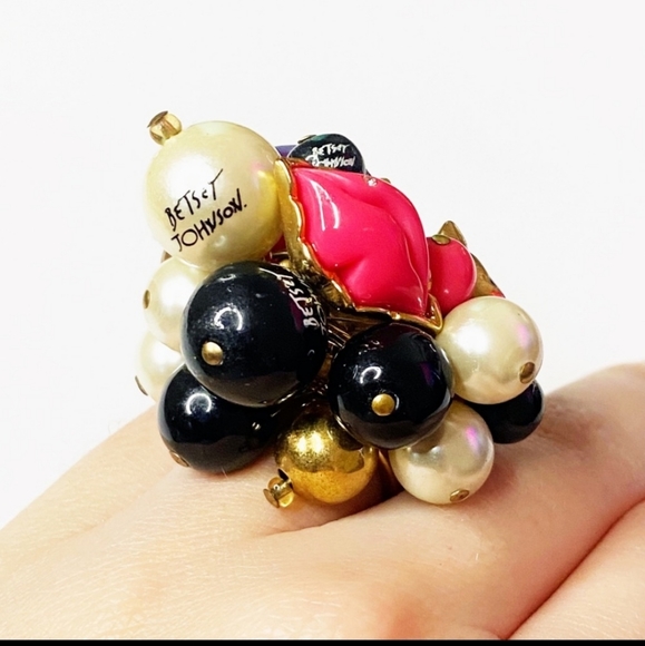 Betsey Johnson First Date Ring - Picture 3 of 13